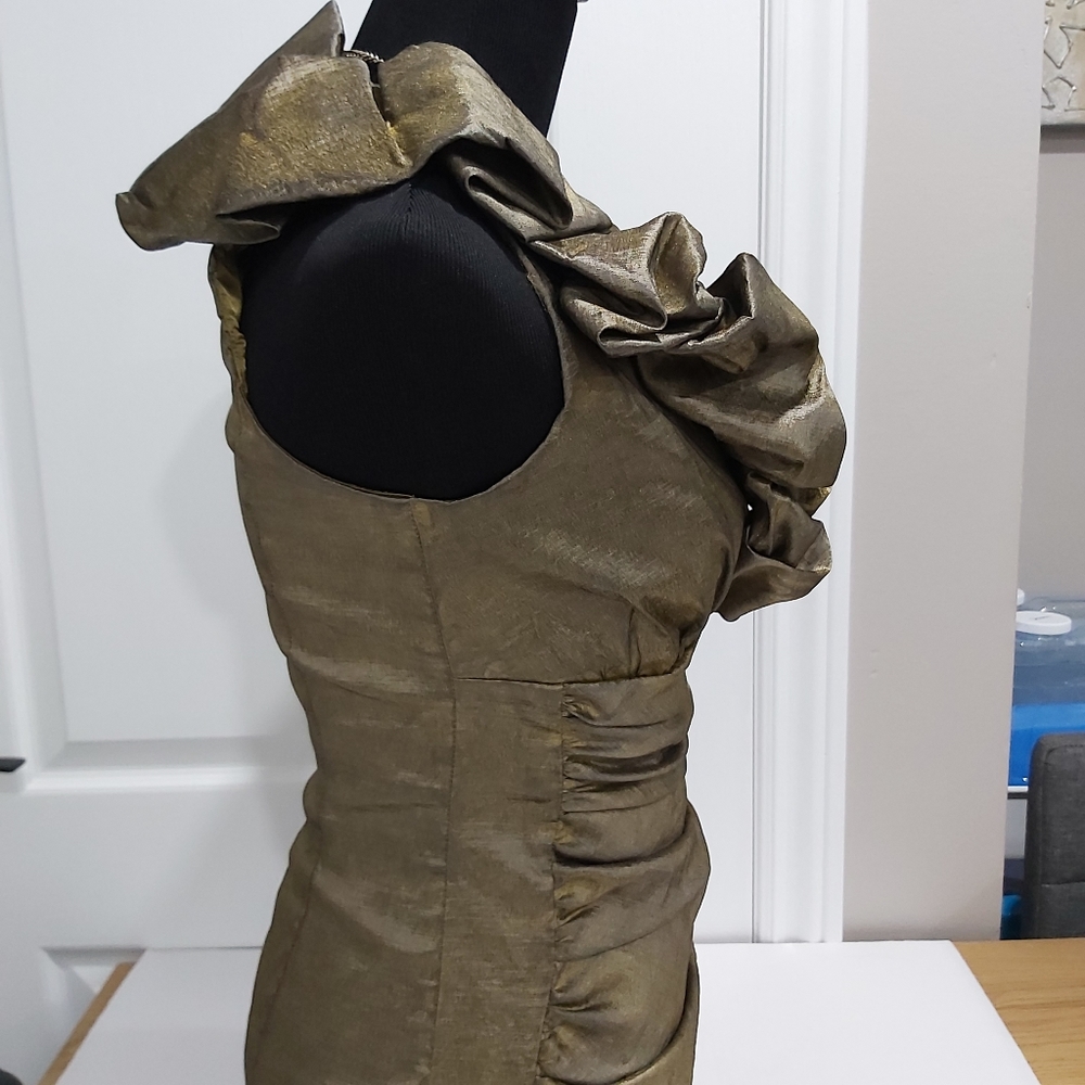 Jessica McClintock MetalicGold Ruffled Cocktail Dress necklace included - Picture 5 of 14